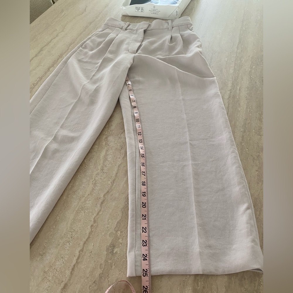 Aritzia Effortless Pants - Picture 4 of 5